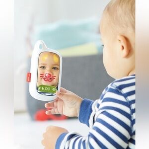 Explore & More Selfie Phone Skip Hop Baby Phone Toy, Explore & More Selfie WORKS